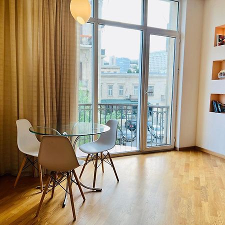 Four Seasons Apartment By Baku Housing Bagian luar foto