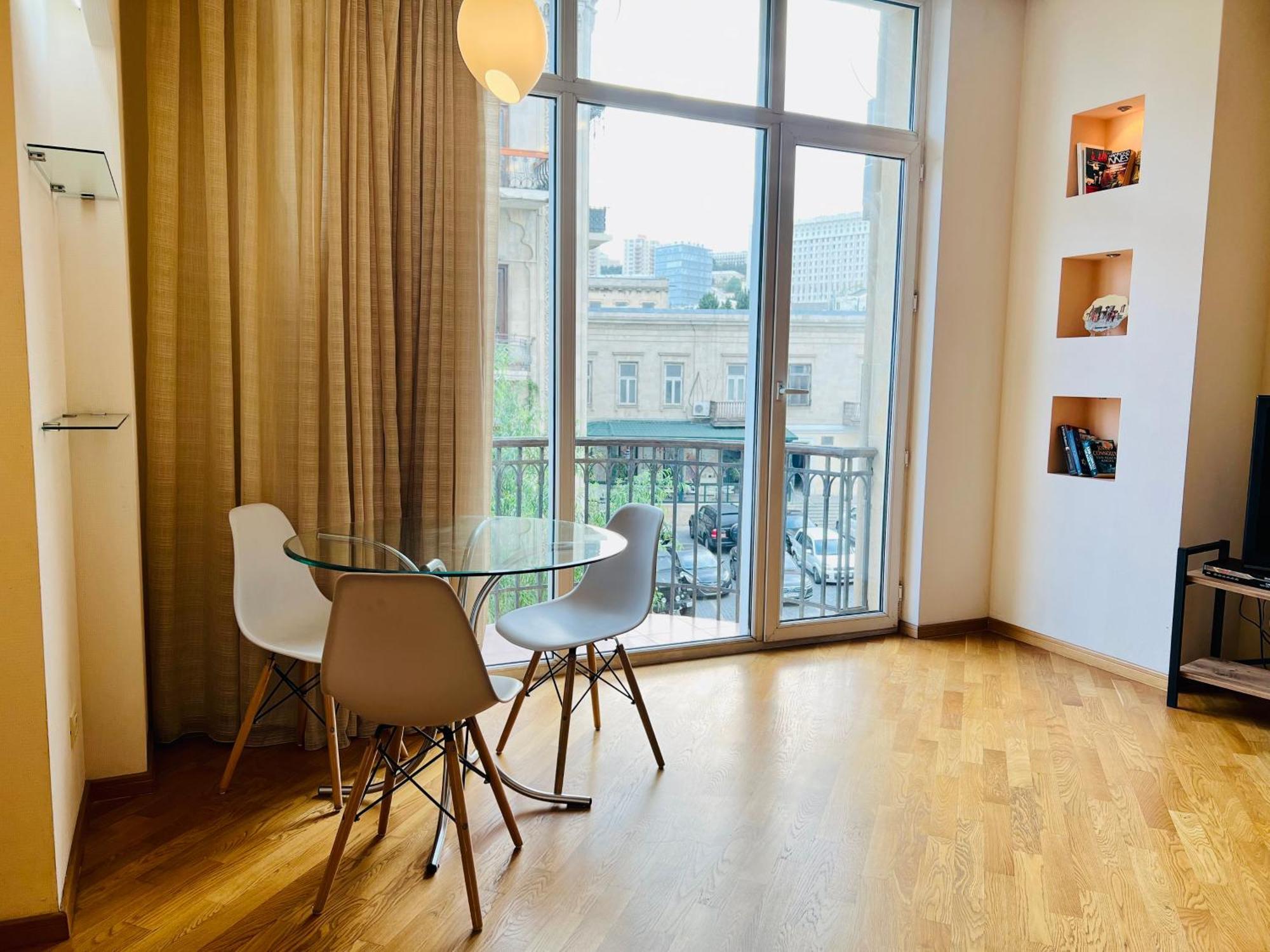 Four Seasons Apartment By Baku Housing Bagian luar foto
